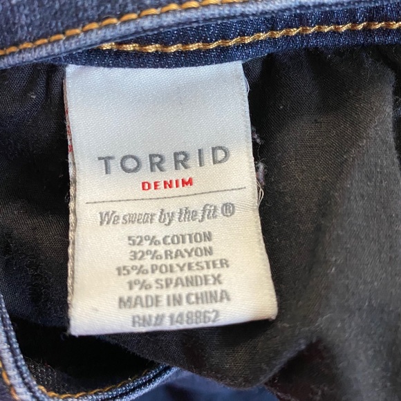 Torrid Denim women’s slim boot jeans size 30 short - Picture 5 of 6